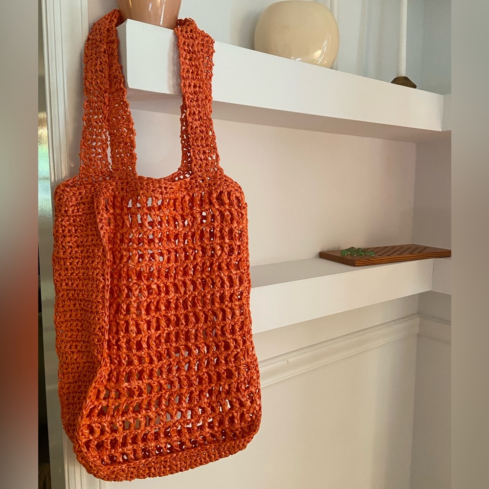 100% Raffia Hand-Woven Tote Bag